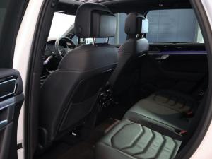 Volkswagen Touareg V6 TDI Executive R-Line - Image 27