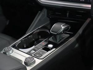 Volkswagen Touareg V6 TDI Executive R-Line - Image 25