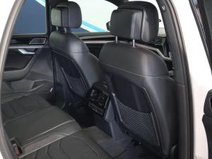 Volkswagen Touareg V6 TDI Executive R-Line - Image 27