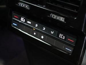 Volkswagen Touareg V6 TDI Executive R-Line - Image 29