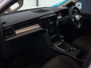 Volkswagen Amarok 2.0TDI double cab Life 4Motion auto - Image 17