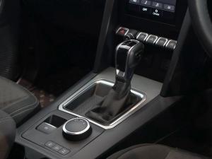 Volkswagen Amarok 2.0TDI double cab Life 4Motion auto - Image 19