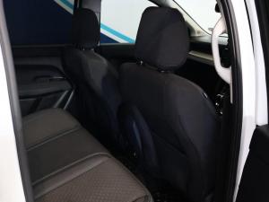 Volkswagen Amarok 2.0TDI double cab Life 4Motion auto - Image 25