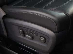 Volkswagen Caravelle 2.0BiTDI Highline 4Motion - Image 19