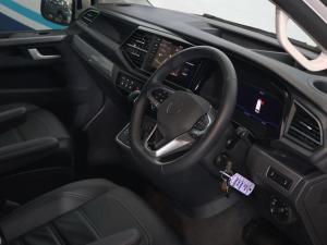 Volkswagen Caravelle 2.0BiTDI Highline 4Motion - Image 24