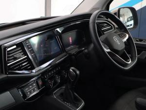Volkswagen Caravelle 2.0BiTDI Highline 4Motion - Image 26