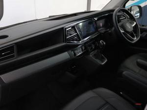 Volkswagen Caravelle 2.0BiTDI Highline 4Motion - Image 28