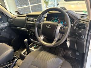 Mahindra Pik Up 2.2CRDe double cab S6 auto - Image 14