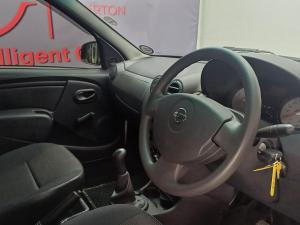 Nissan NP200 1.6i safety pack (aircon) - Image 12