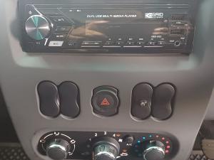 Nissan NP200 1.6i safety pack (aircon) - Image 14
