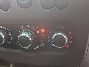 Nissan NP200 1.6i safety pack (aircon) - Image 17