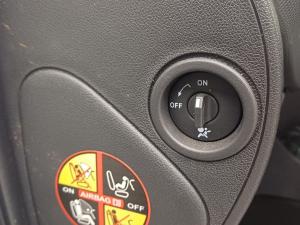 Nissan NP200 1.6i safety pack (aircon) - Image 18