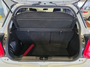 Suzuki Swift 1.2 GL manual - Image 11