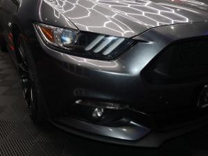 Ford Mustang 5.0 GT fastback auto - Image 6