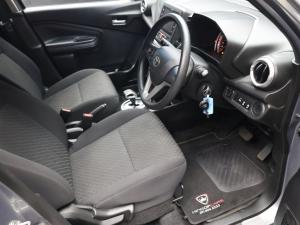 Toyota Vitz 1.0 XR auto - Image 8