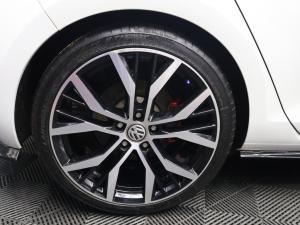 Volkswagen Golf GTI - Image 7