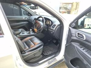 Jeep Grand Cherokee 3.6L Limited - Image 9