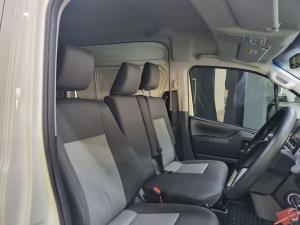 Toyota Quantum 2.8 SLWB panel van - Image 12
