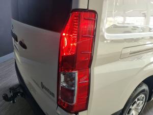 Toyota Quantum 2.8 SLWB panel van - Image 18