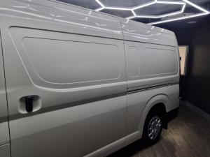 Toyota Quantum 2.8 SLWB panel van - Image 5