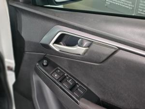 Isuzu D-Max 3.0TD double cab LS 4x4 auto - Image 19