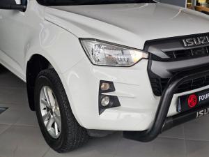 Isuzu D-Max 3.0TD double cab LS 4x4 auto - Image 2