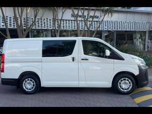 Toyota Quantum 2.8 LWB crew cab - Image 3