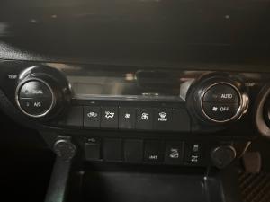 Toyota Hilux 2.8GD-6 double cab 4x4 Legend RS manual - Image 15