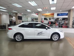 Toyota Corolla 1.8 Hybrid XR - Image 3