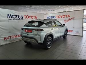 Toyota Starlet Cross 1.5 XS manual - Image 2