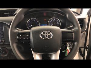 Toyota Hilux 2.4GD-6 SRX - Image 8