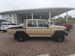 Toyota Land Cruiser 79 2.8GD-6 double cab - Image 3