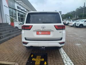Toyota Land Cruiser 300 3.3D ZX - Image 5