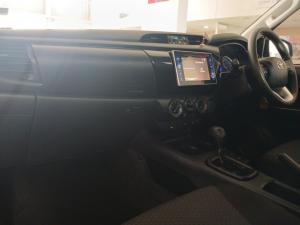 Toyota Hilux 2.4 GD-6 RB SRX automaticE/CAB - Image 16