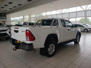Toyota Hilux 2.4 GD-6 RB SRX automaticE/CAB - Image 2
