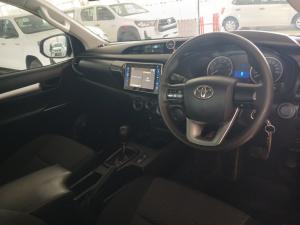 Toyota Hilux 2.4 GD-6 RB SRX automaticE/CAB - Image 6