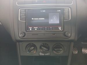 Volkswagen Polo Vivo 1.4 Trendline - Image 15