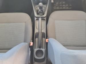 Volkswagen Polo Vivo 1.4 Comfortline - Image 14