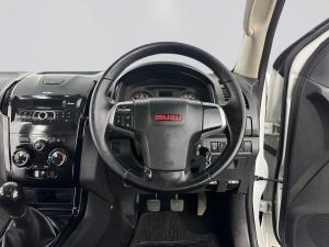 Isuzu D-MAX 250 HO X-RIDER D/C - Image 10