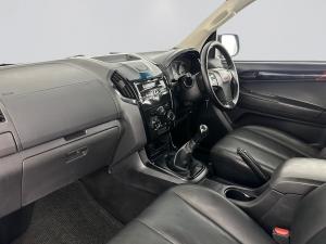 Isuzu D-MAX 250 HO X-RIDER D/C - Image 12