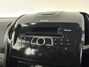 Isuzu D-MAX 250 HO X-RIDER D/C - Image 7