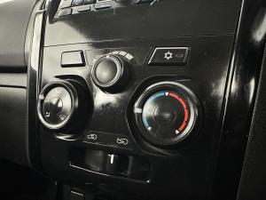 Isuzu D-MAX 250 HO X-RIDER D/C - Image 8