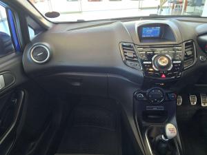 Ford Fiesta ST 1.6 Ecoboost Gdti - Image 20