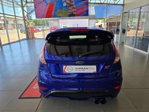 Ford Fiesta ST 1.6 Ecoboost Gdti - Image 4