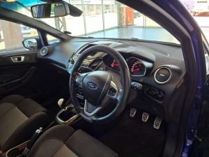 Ford Fiesta ST 1.6 Ecoboost Gdti - Image 8