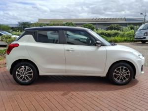 Suzuki Swift 1.2 GLX auto - Image 3