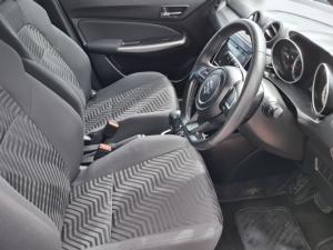 Suzuki Swift 1.2 GLX auto - Image 9