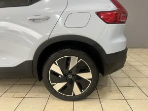 Volvo XC40 Recharge Single Motor Plus - Image 8