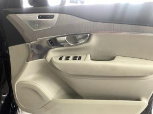 Volvo XC90 T8 Recharge AWD Ultra Dark - Image 18