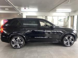 Volvo XC90 T8 Recharge AWD Ultra Dark - Image 2